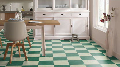 Hunter Green 3271 and Salsa Verde 3430